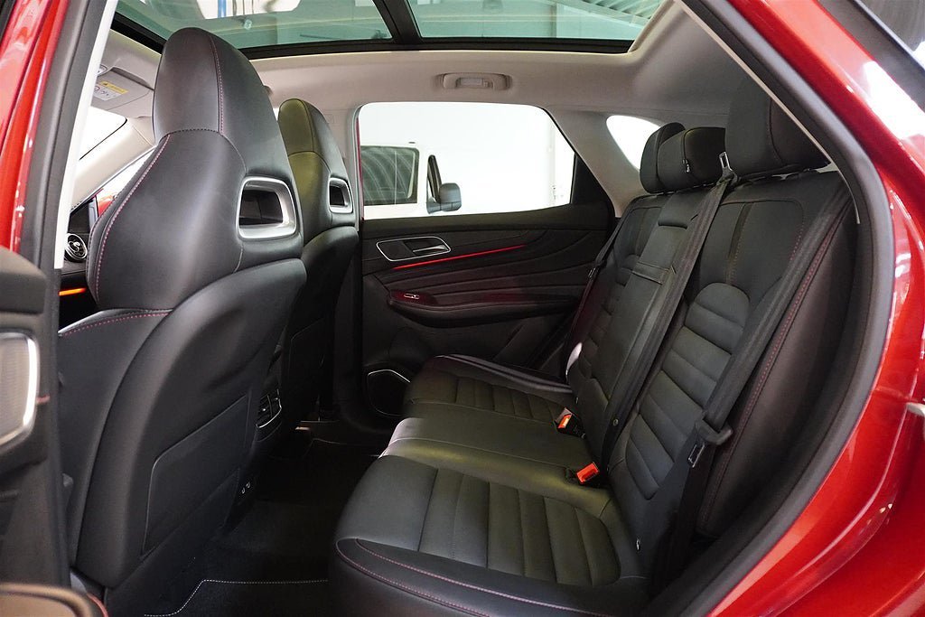 Vehicle Image 14