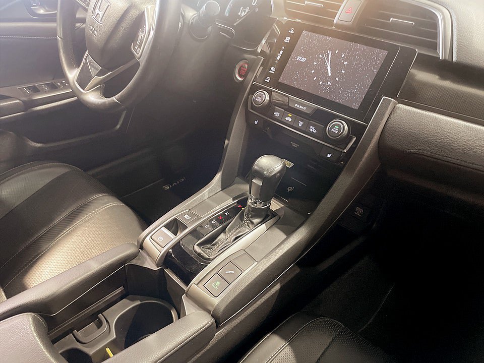 Vehicle Image 10