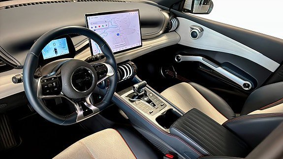 Vehicle Image 12