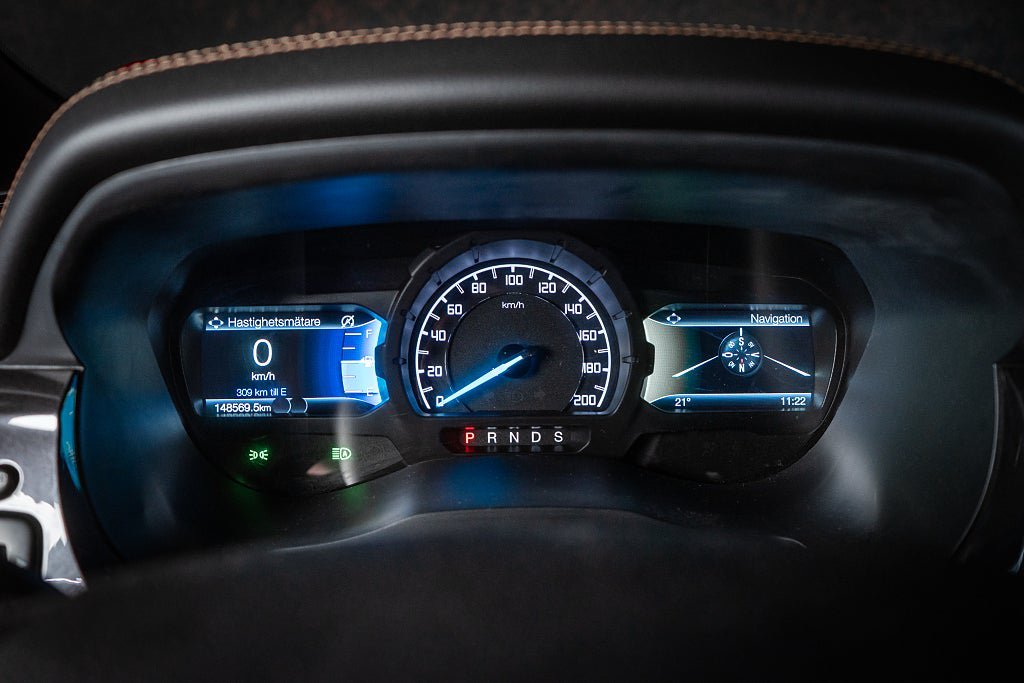 Vehicle Image 25