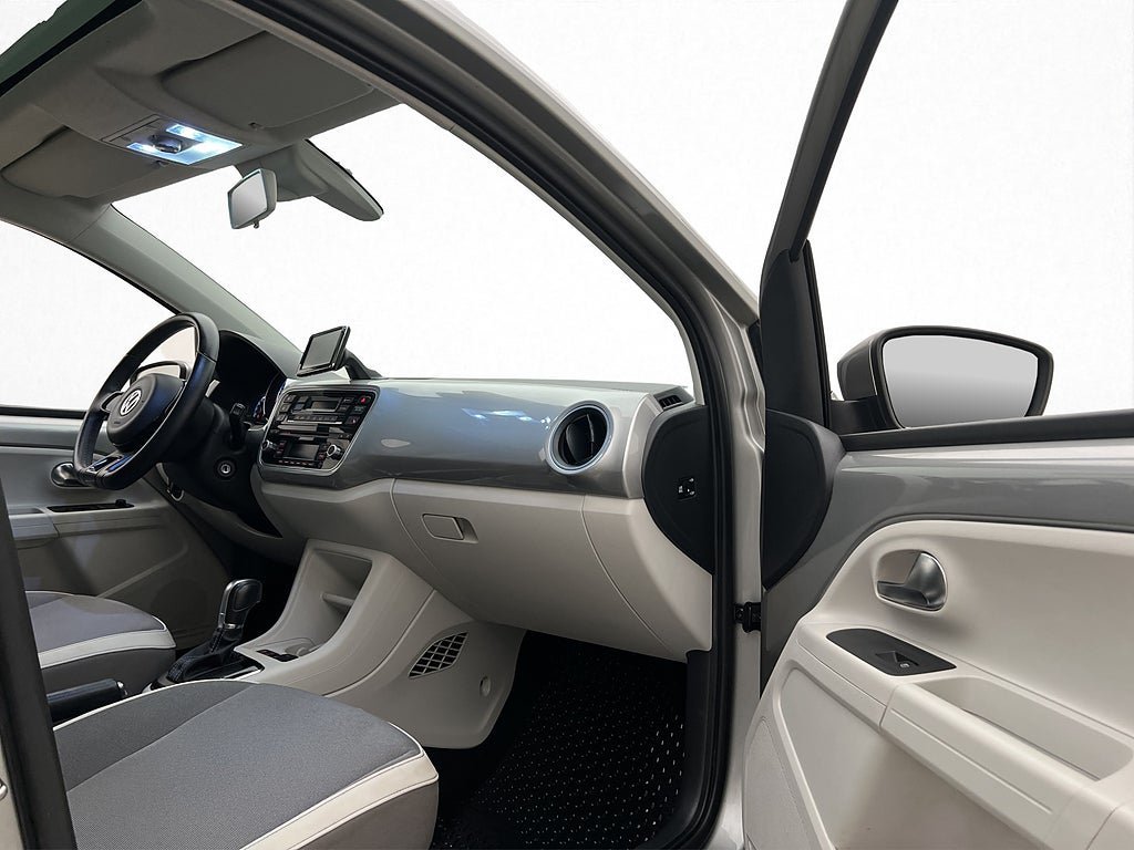 Vehicle Image 24