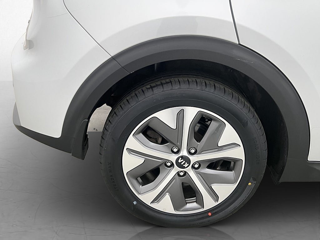 Vehicle Image 35