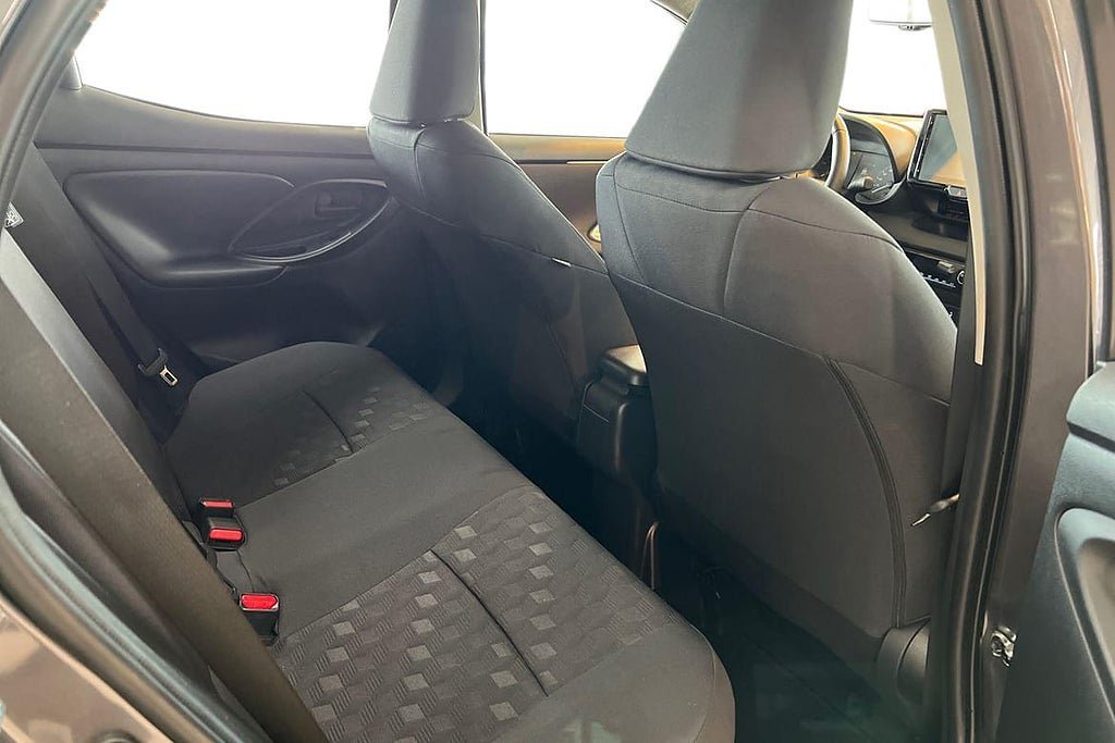 Vehicle Image 7