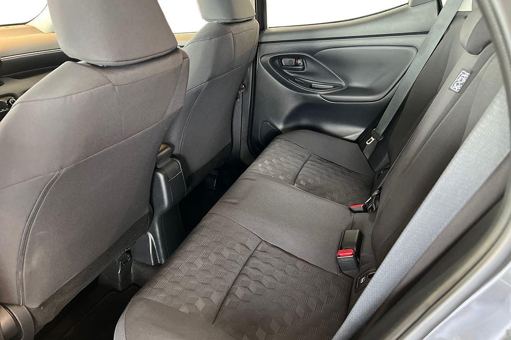 Vehicle Image 11