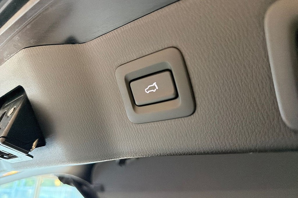 Vehicle Image 24