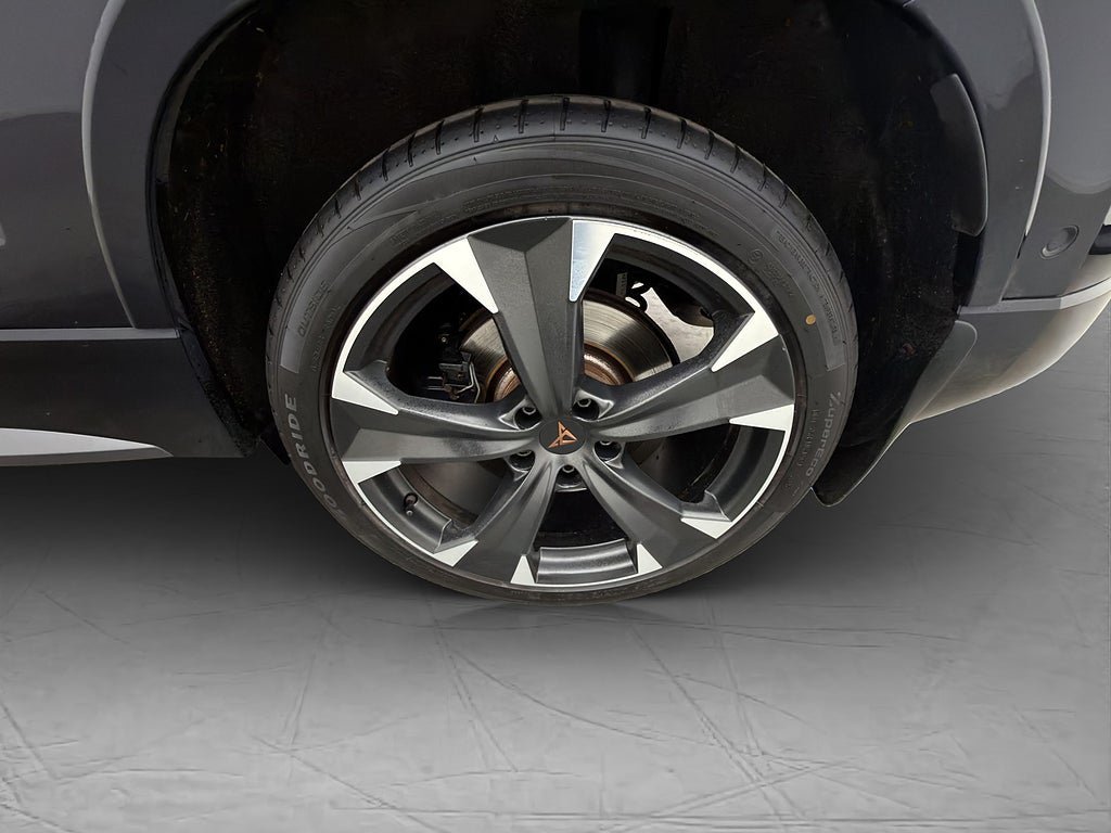 Vehicle Image 32