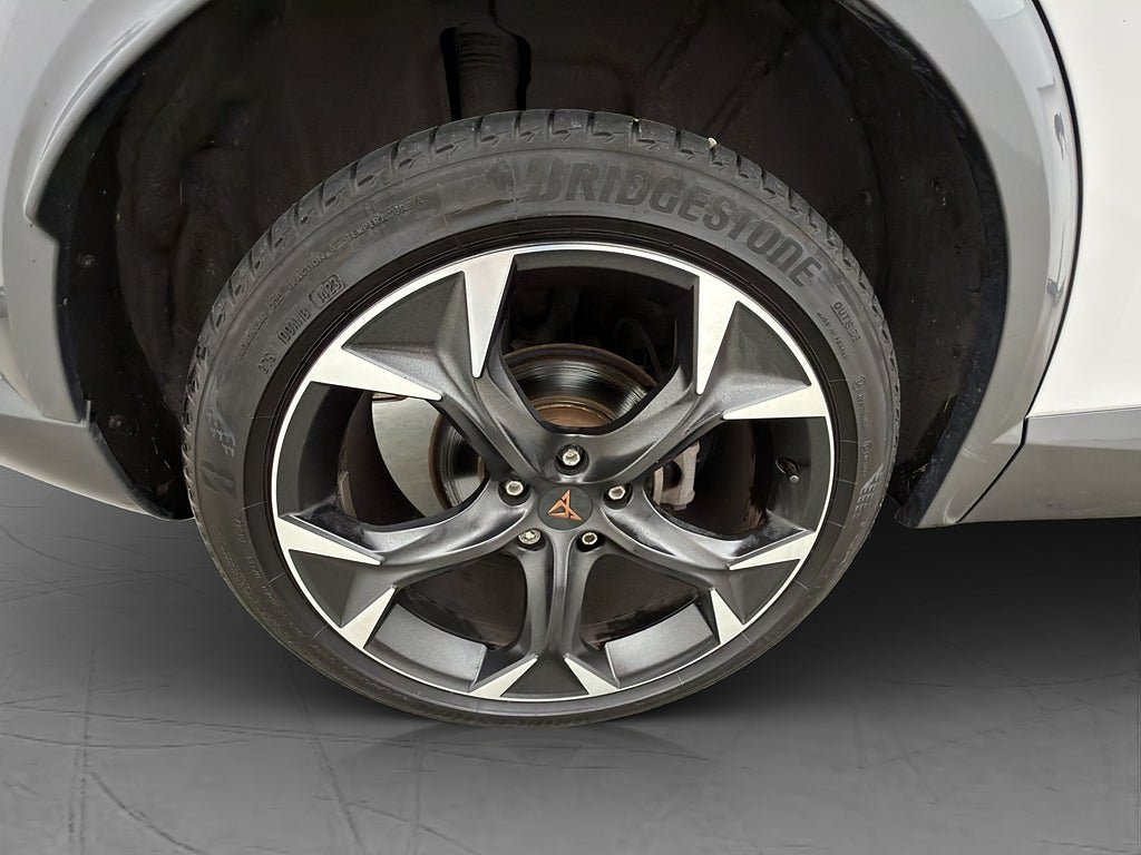 Vehicle Image 33
