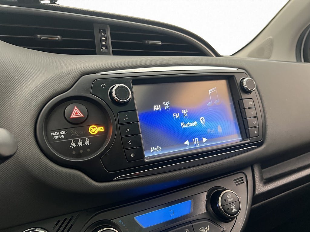Vehicle Image 18