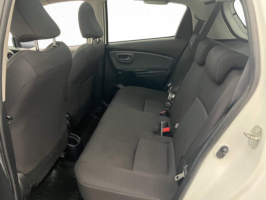 Vehicle Image 23