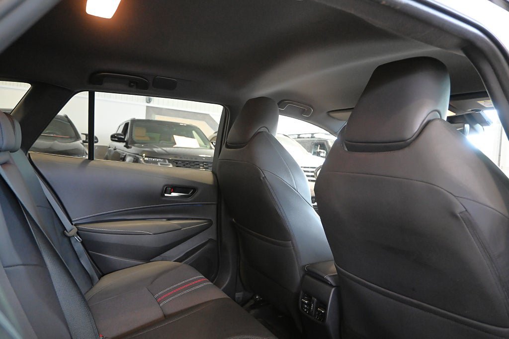 Vehicle Image 12