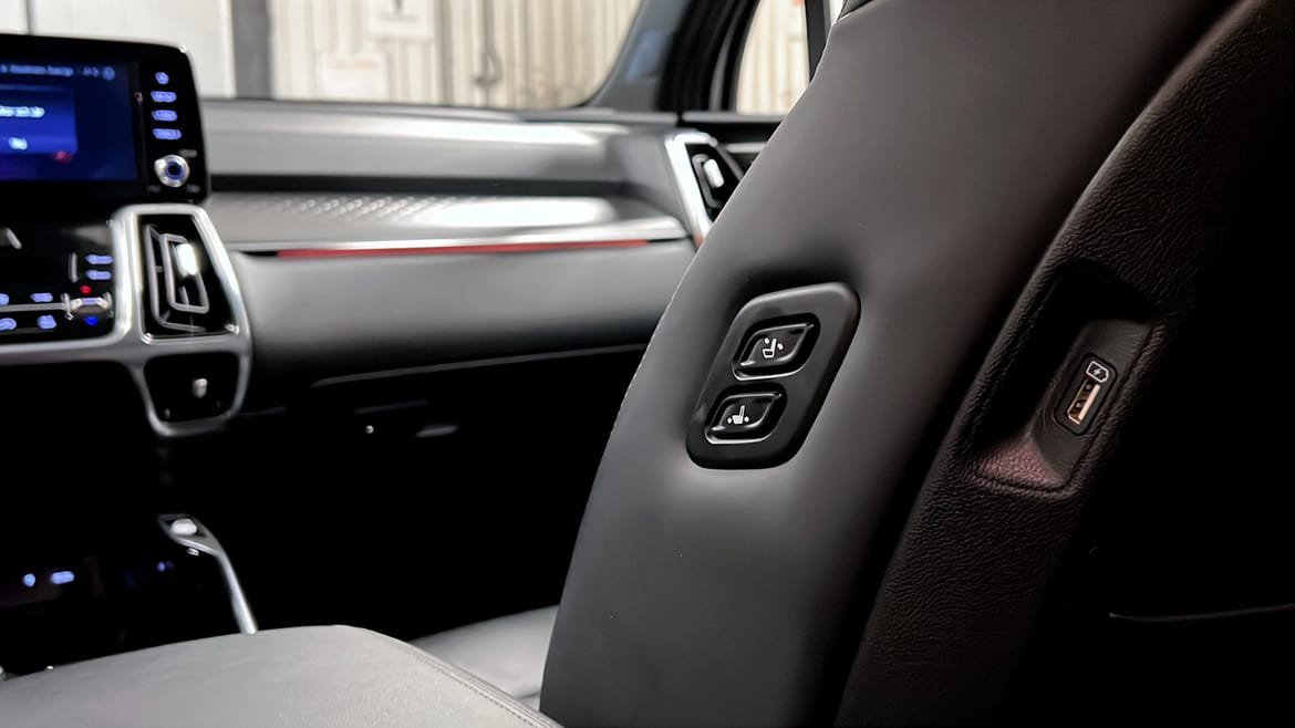 Vehicle Image 18