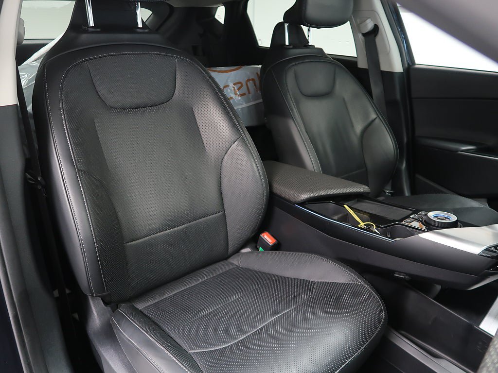 Vehicle Image 23
