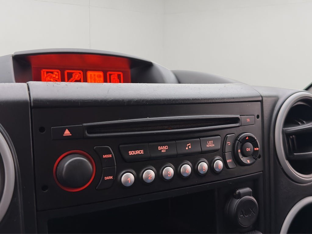 Vehicle Image 22