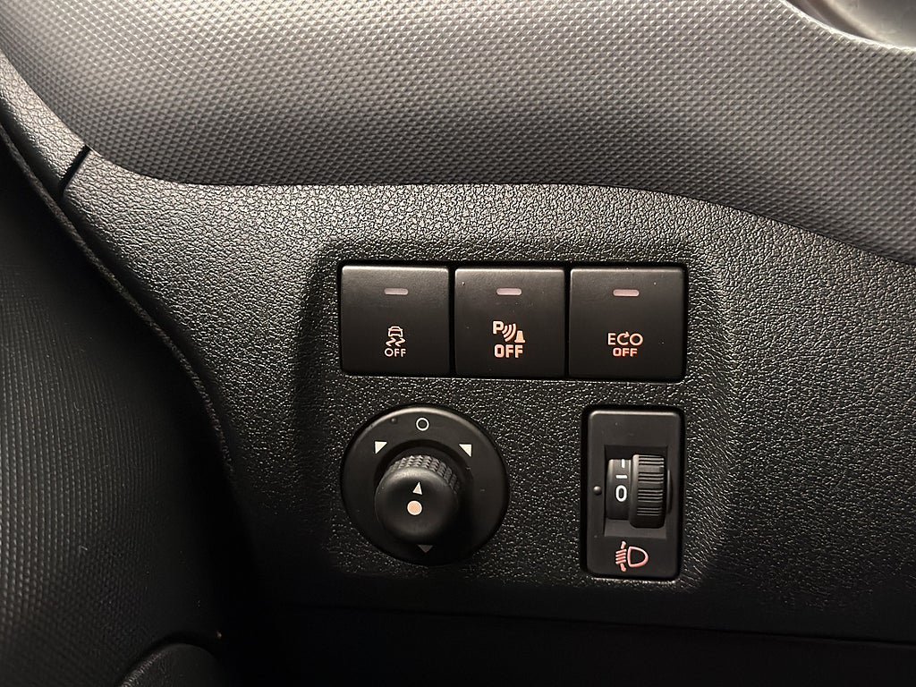 Vehicle Image 24