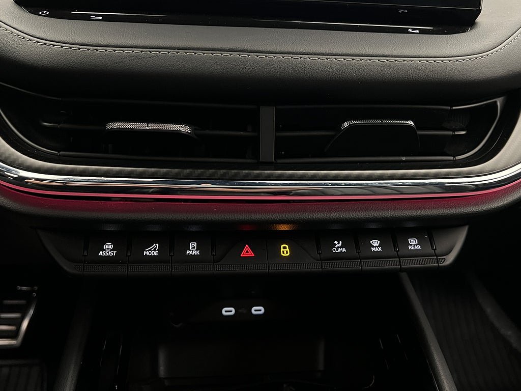 Vehicle Image 29