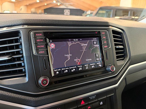 Vehicle Image 11