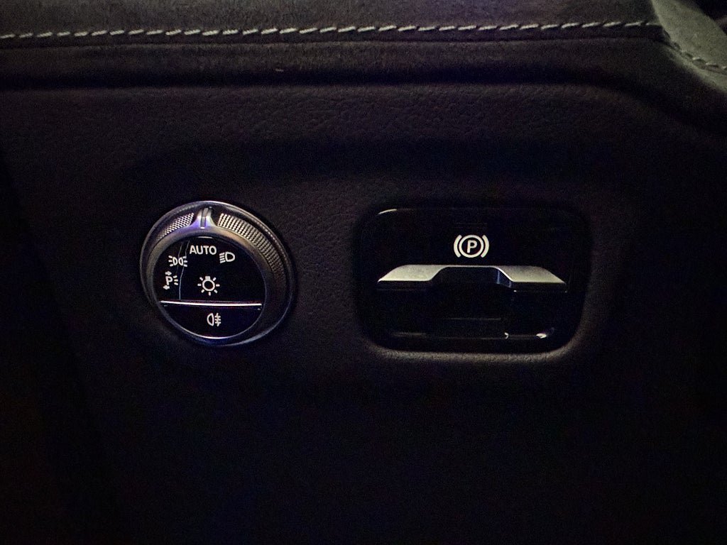 Vehicle Image 27