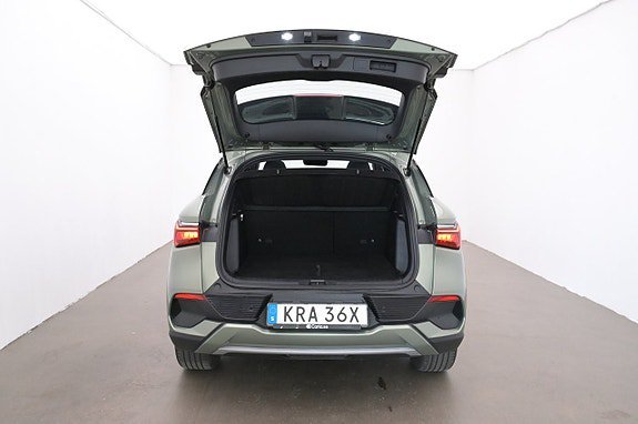 Vehicle Image 24