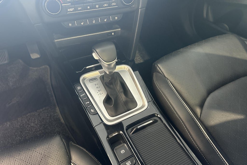 Vehicle Image 23