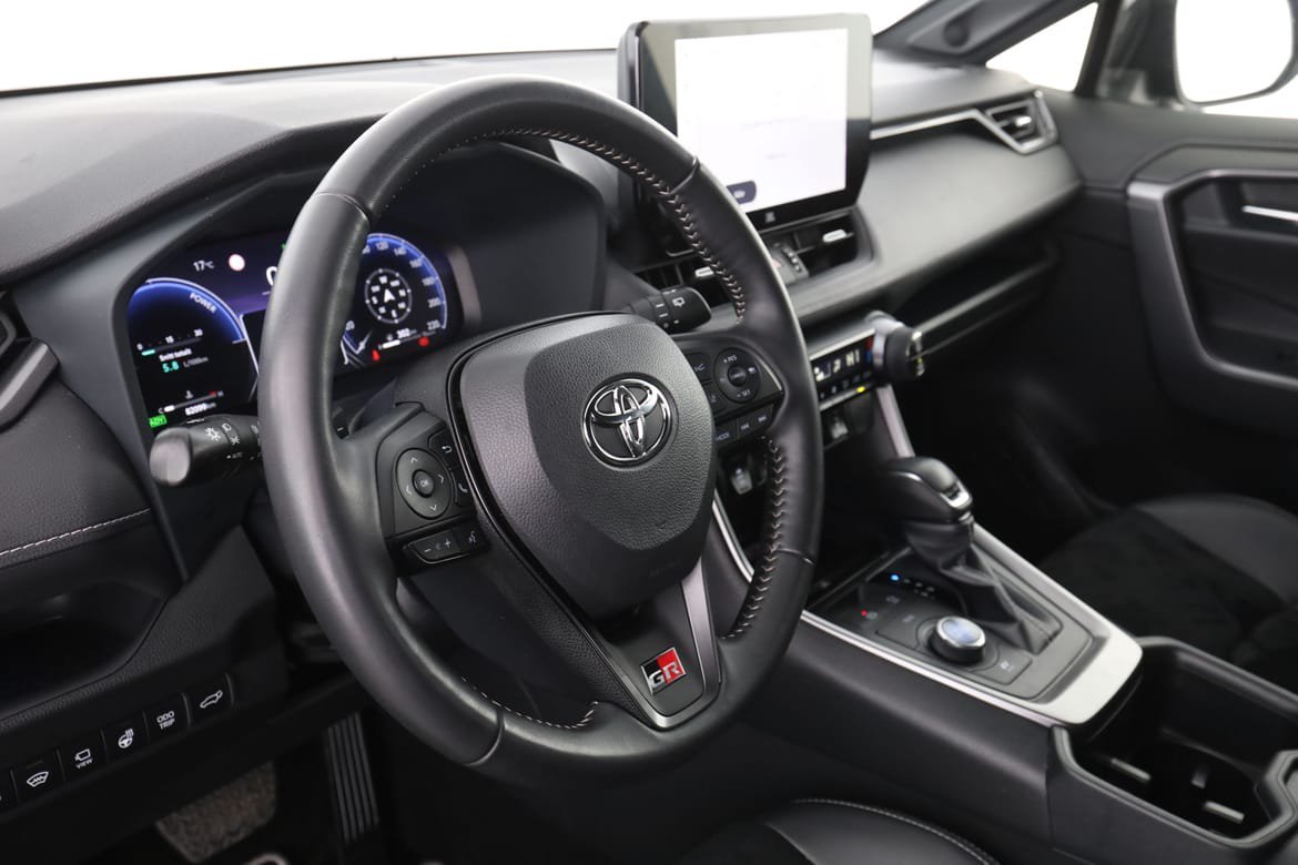 Vehicle Image 12