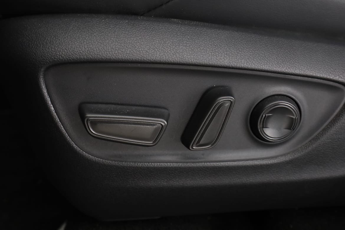 Vehicle Image 43