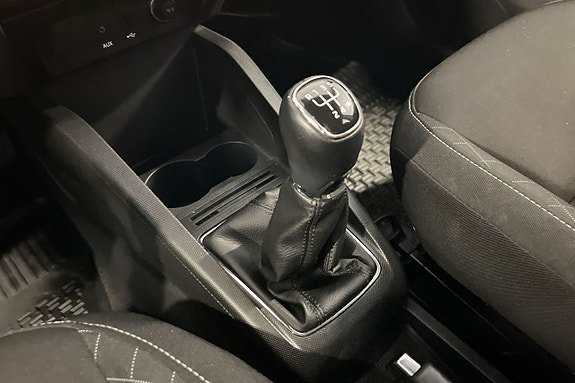 Vehicle Image 18