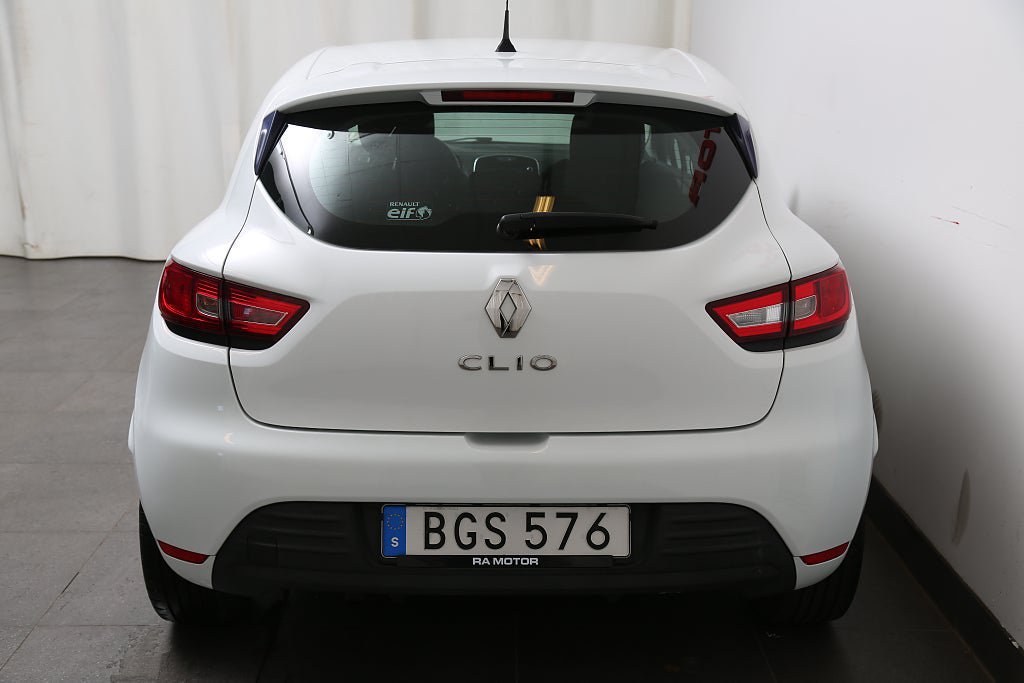 Vehicle Image 24