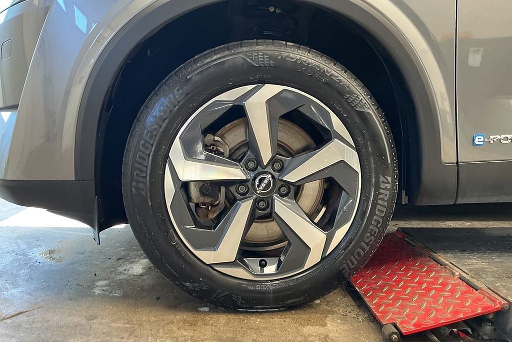Vehicle Image 17