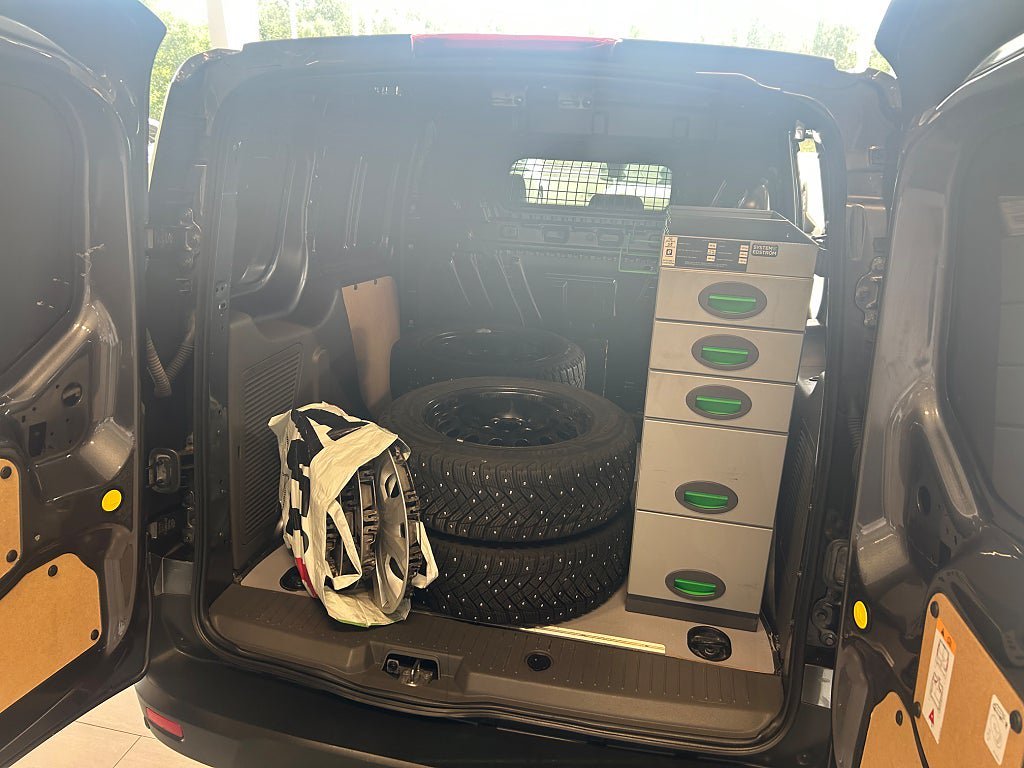 Vehicle Image 8