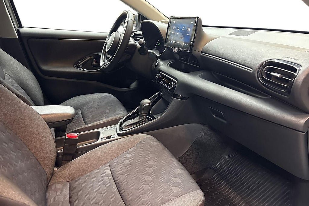 Vehicle Image 6