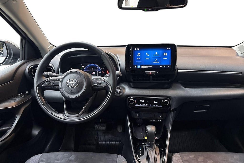 Vehicle Image 9