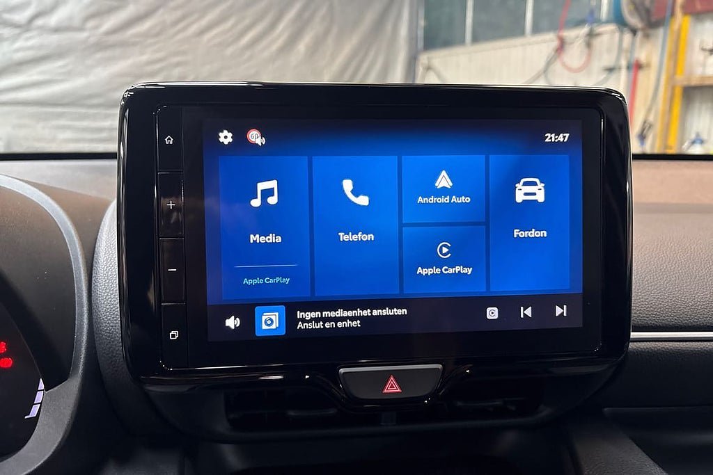 Vehicle Image 14