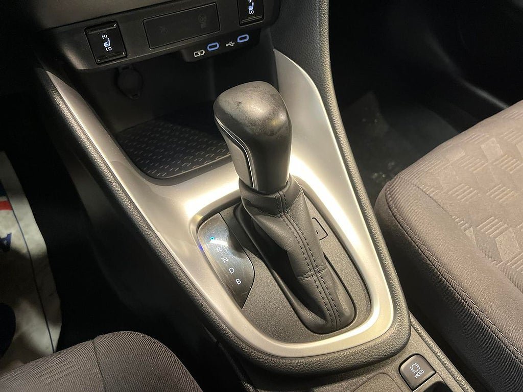 Vehicle Image 17