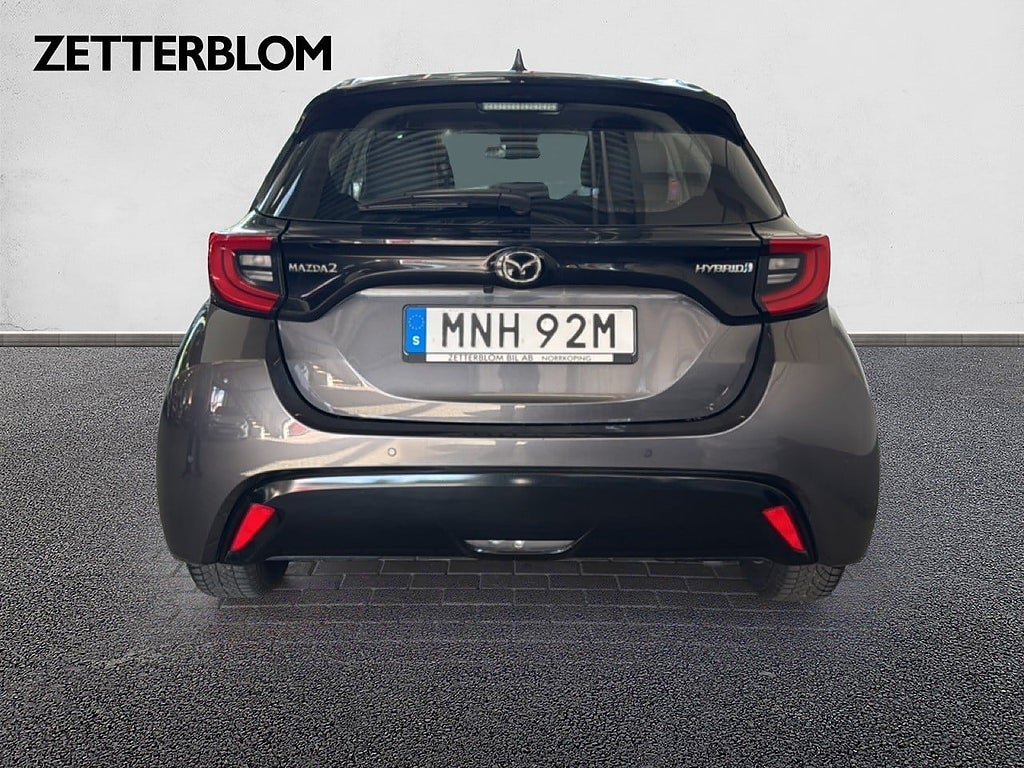 Vehicle Image 4