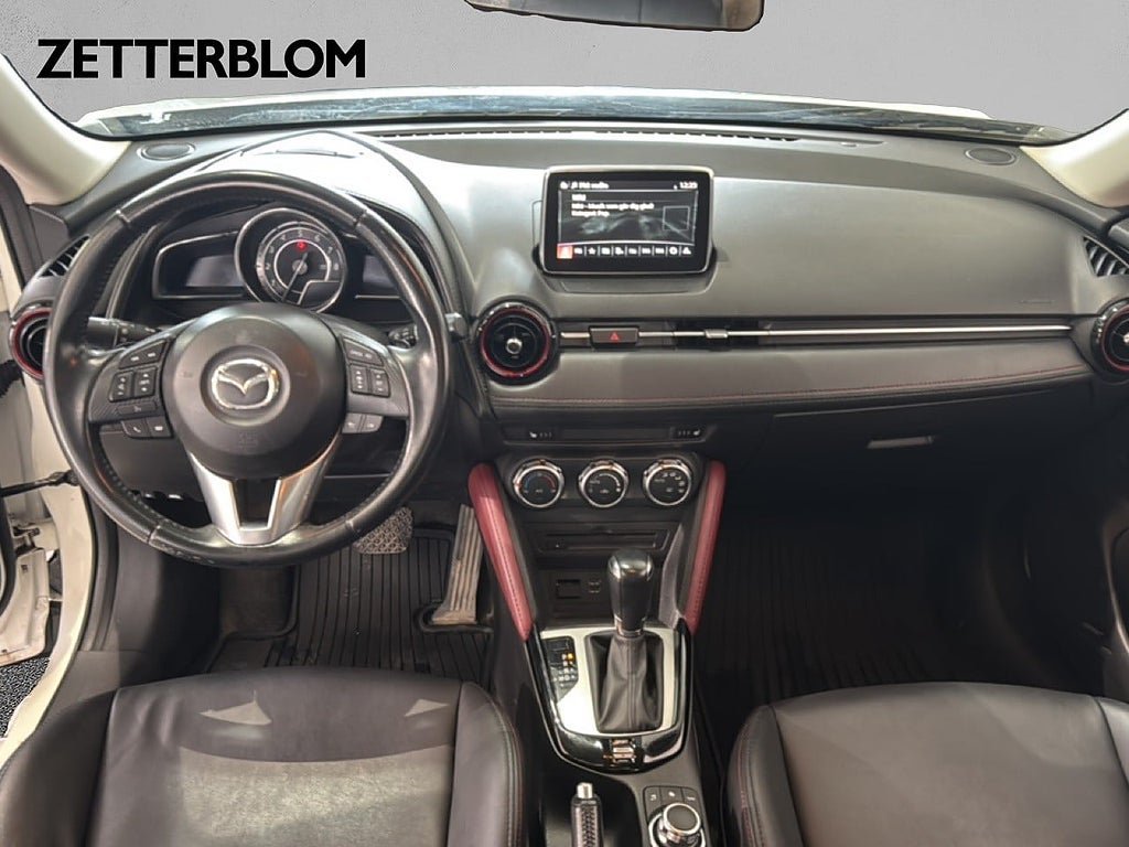 Vehicle Image 10