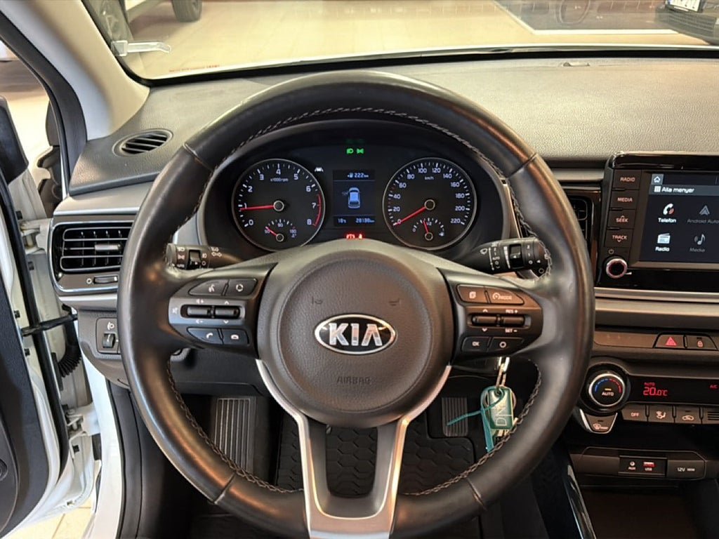 Vehicle Image 16