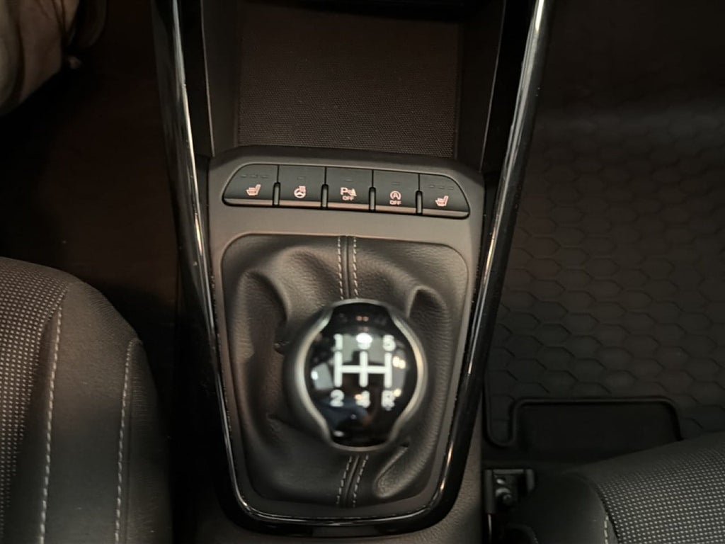 Vehicle Image 18