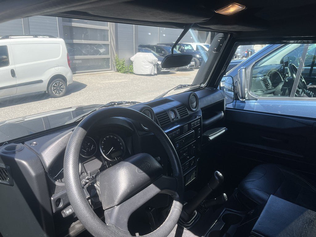 Vehicle Image 23