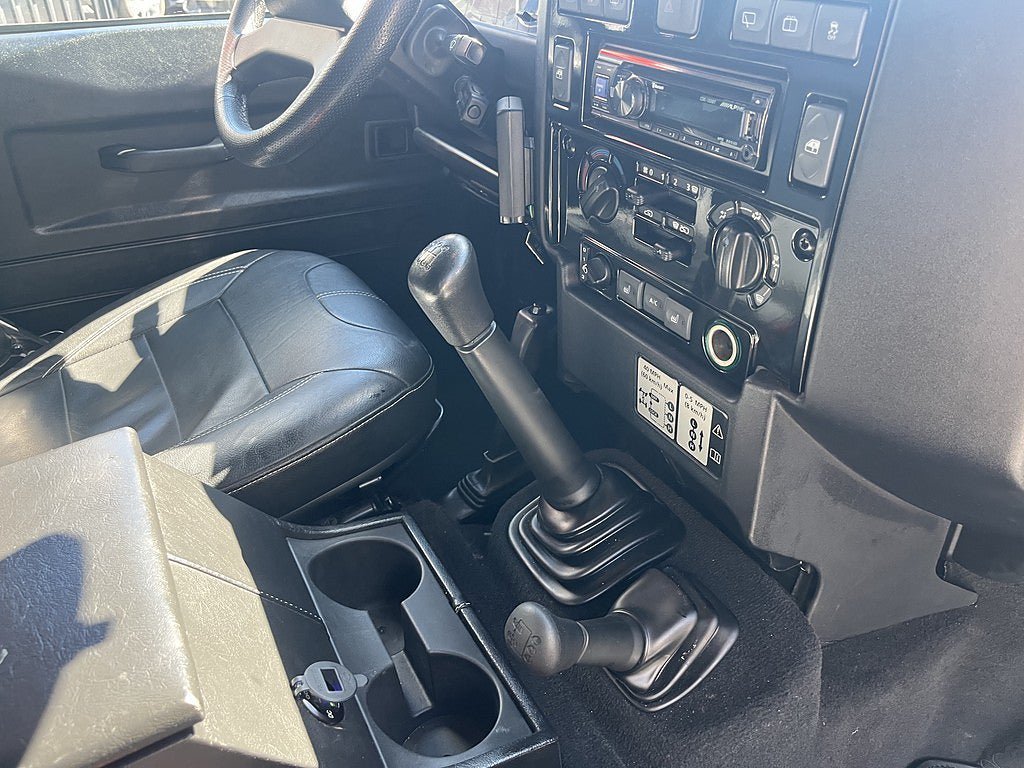 Vehicle Image 32