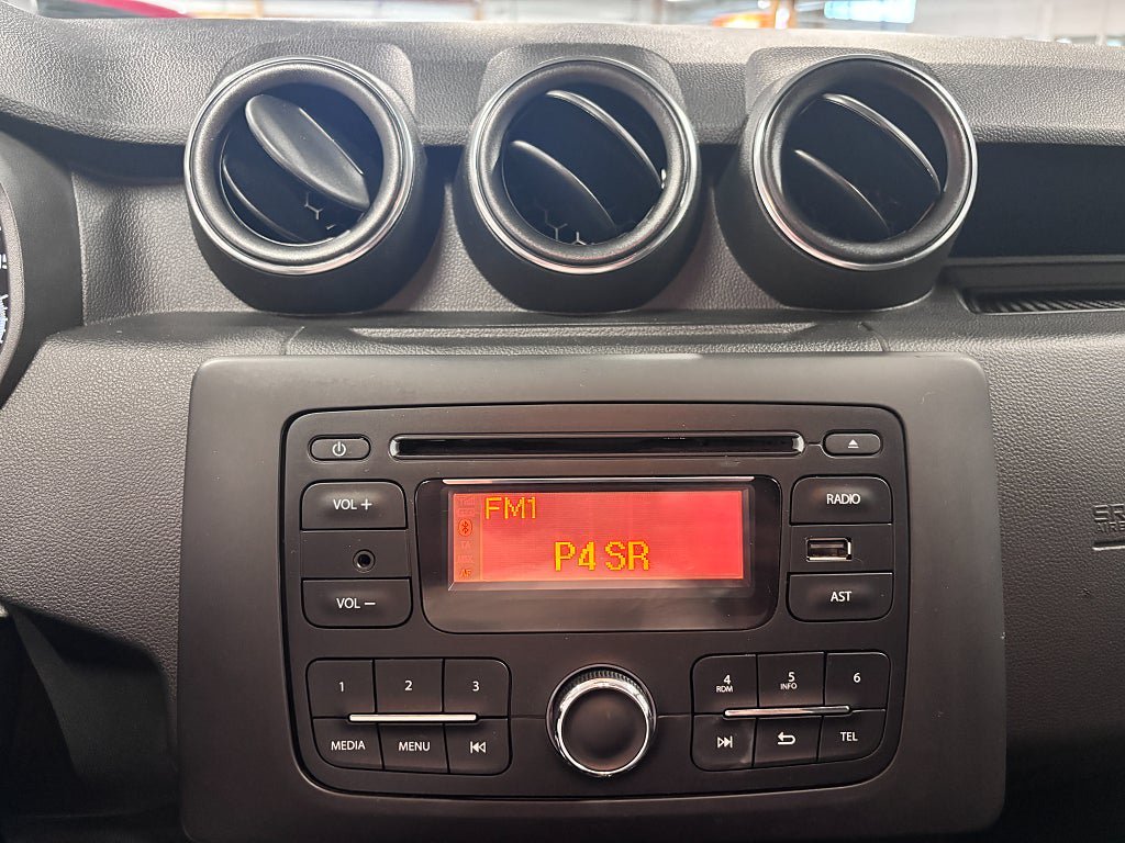 Vehicle Image 11