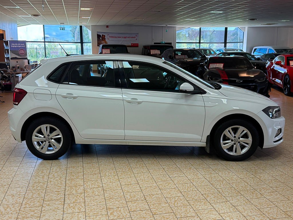 Vehicle Image 8