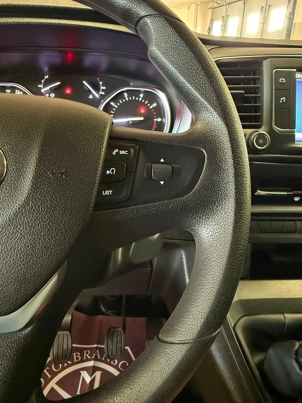 Vehicle Image 22
