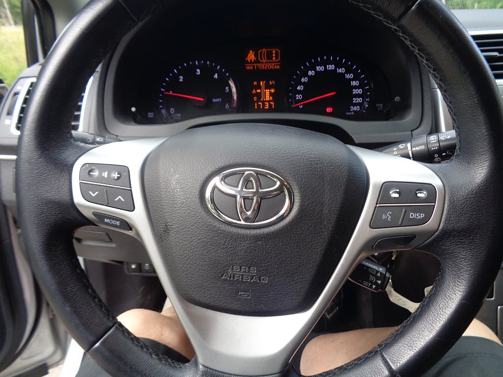 Vehicle Image 19