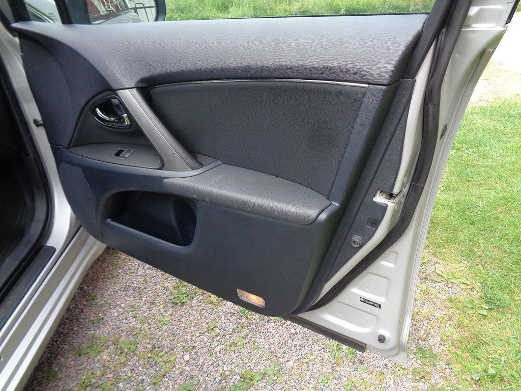 Vehicle Image 32