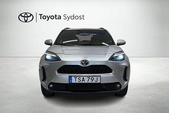 Vehicle Image 6