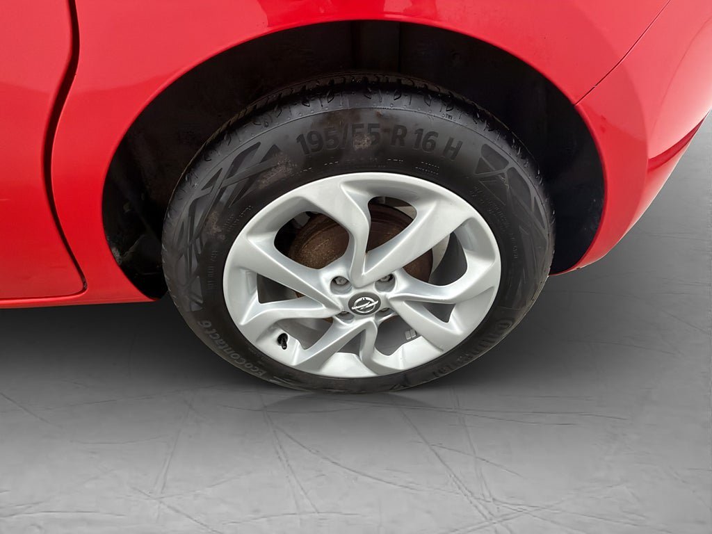 Vehicle Image 23