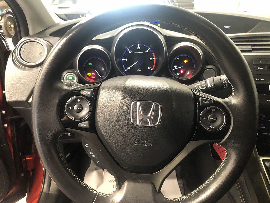 Vehicle Image 8
