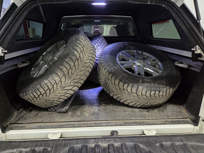 Vehicle Image 10