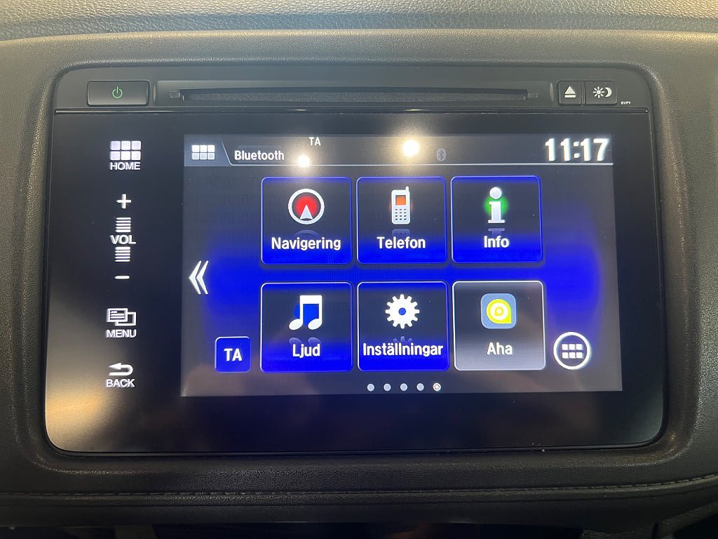 Vehicle Image 14