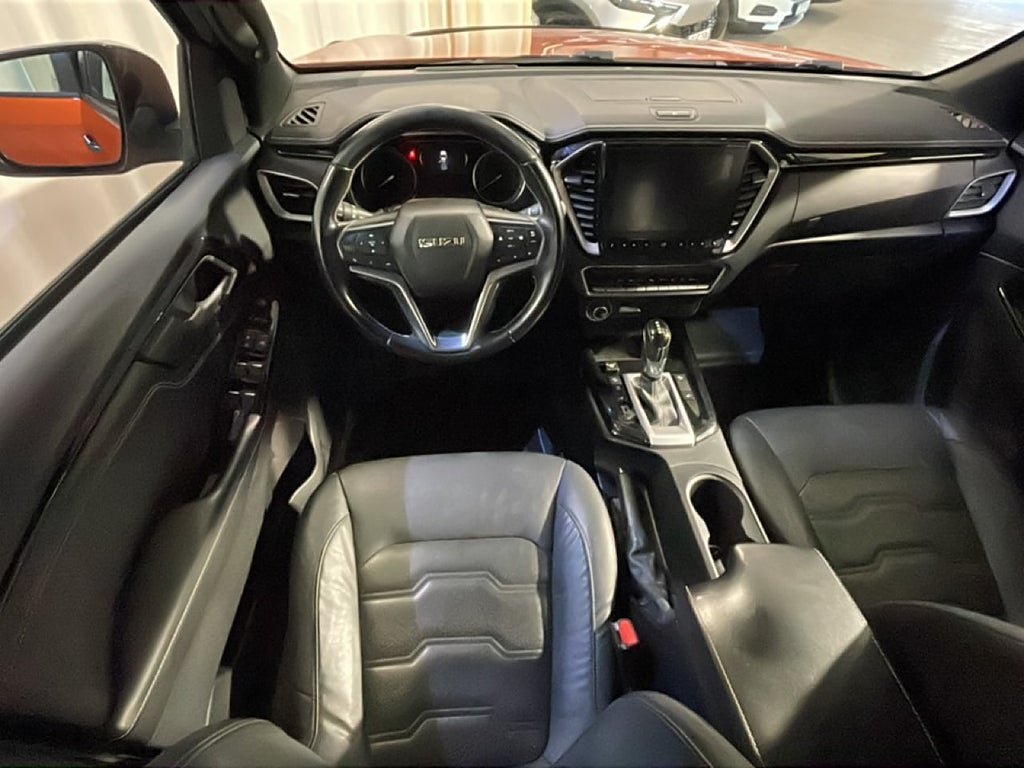 Vehicle Image 13